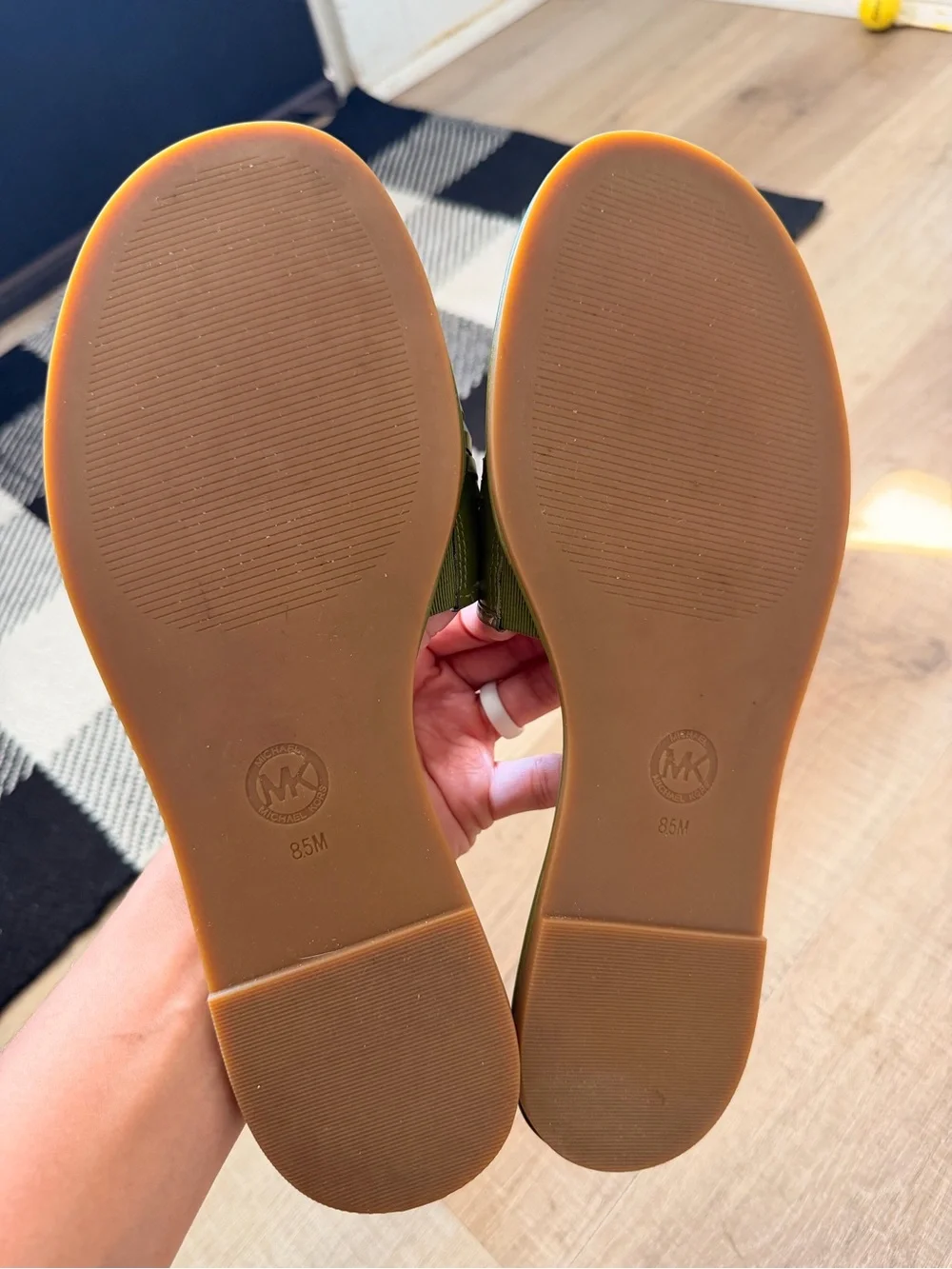 MICHAEL Michael Kors sleek slide